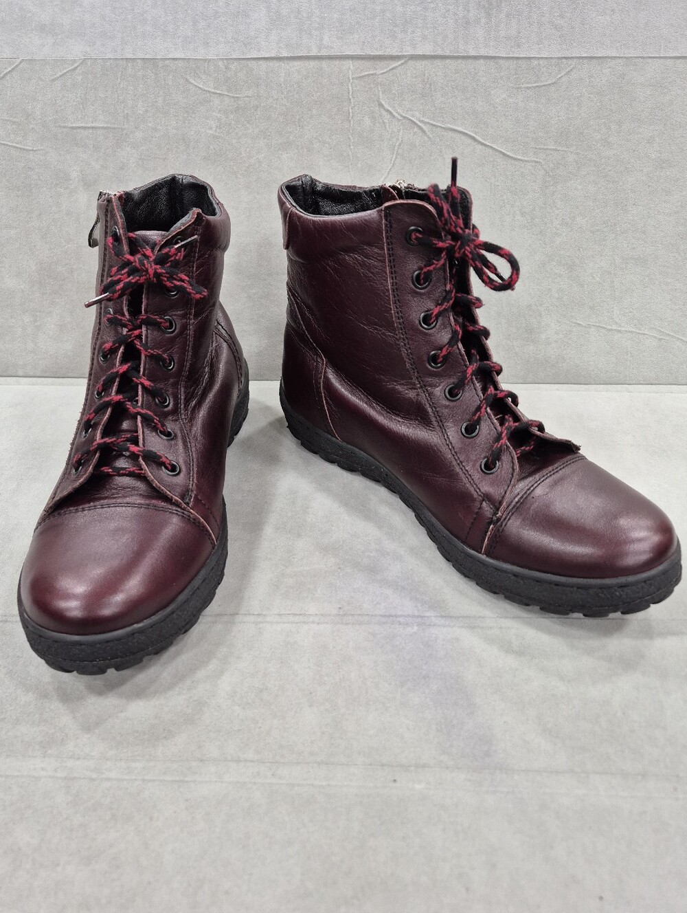 V Italia combat boots women's 9.5 burgundy leather cap toe side zip lace front